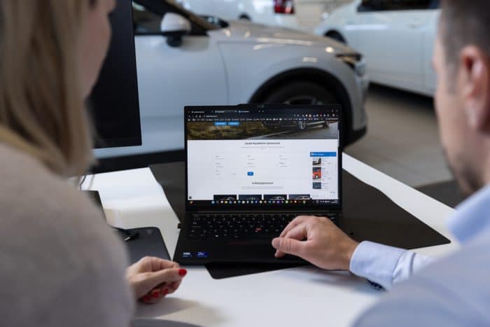 Fiare AI AutoAgentti, tekoäly, älykäs ostaminen, myyntiapuri, tekoälyagentti autokauppaan
